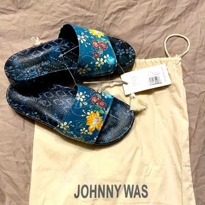 Brand new Johnny Was sandals!